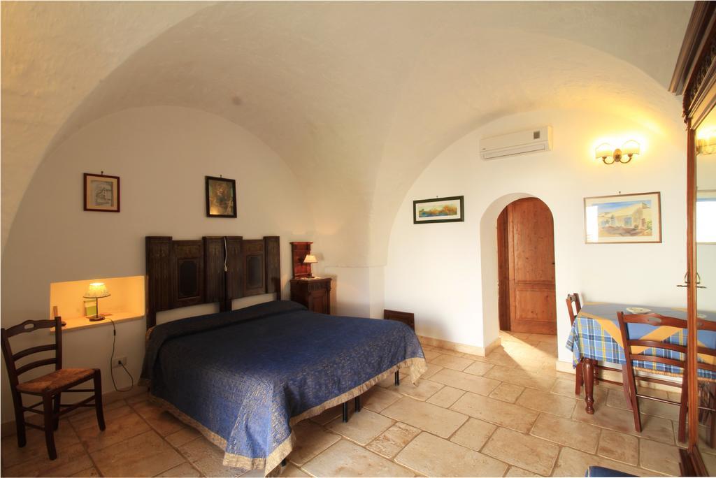 Masseria Brancati Hotel ออสตูนี ภายนอก รูปภาพ